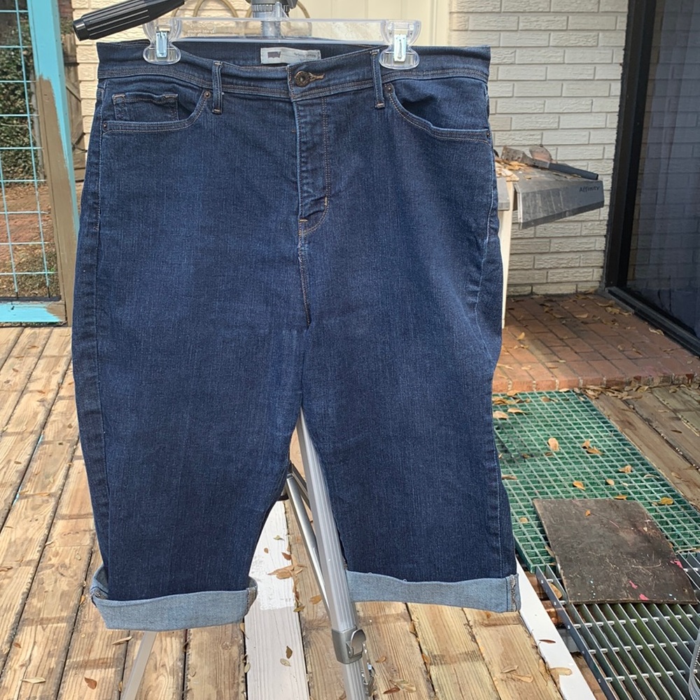 Levi’s 512 Capri jeans